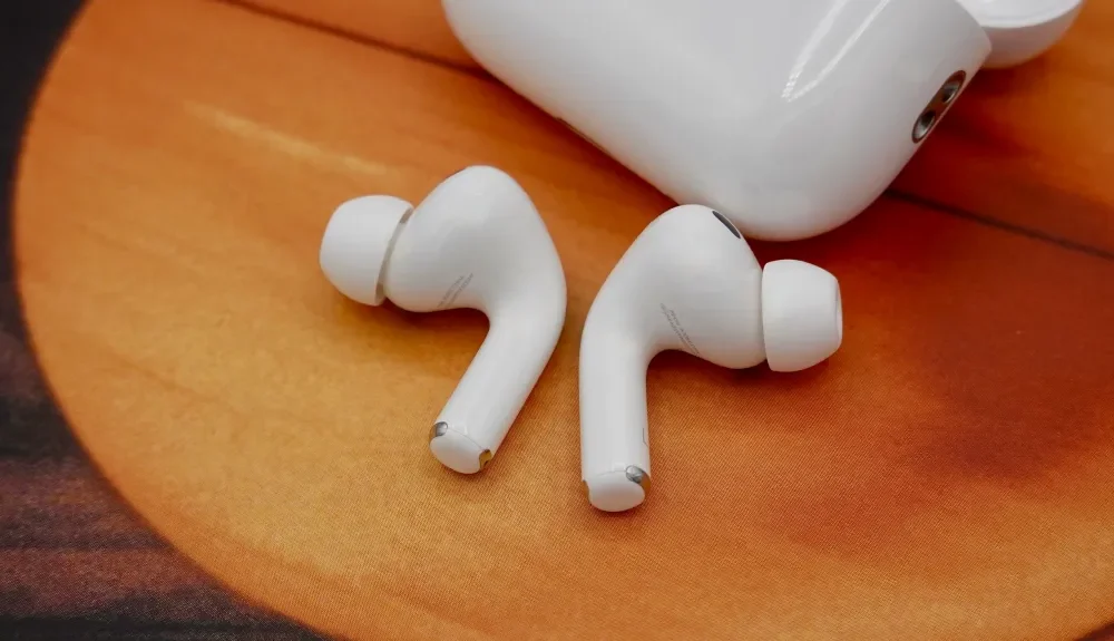 could-the-new-airpods-really-replace-human-interpreters?